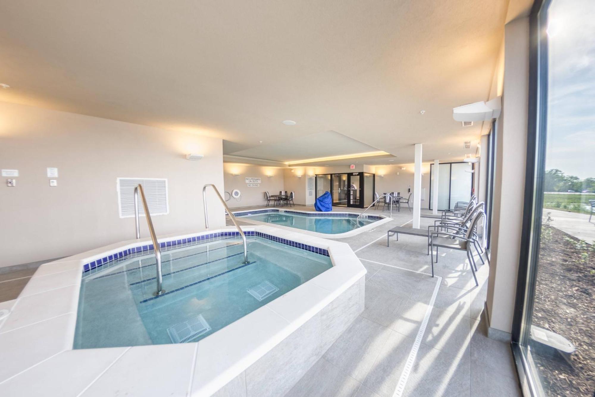 Fairfield Inn & Suites By Marriott Des Moines אלטונה מראה חיצוני תמונה
