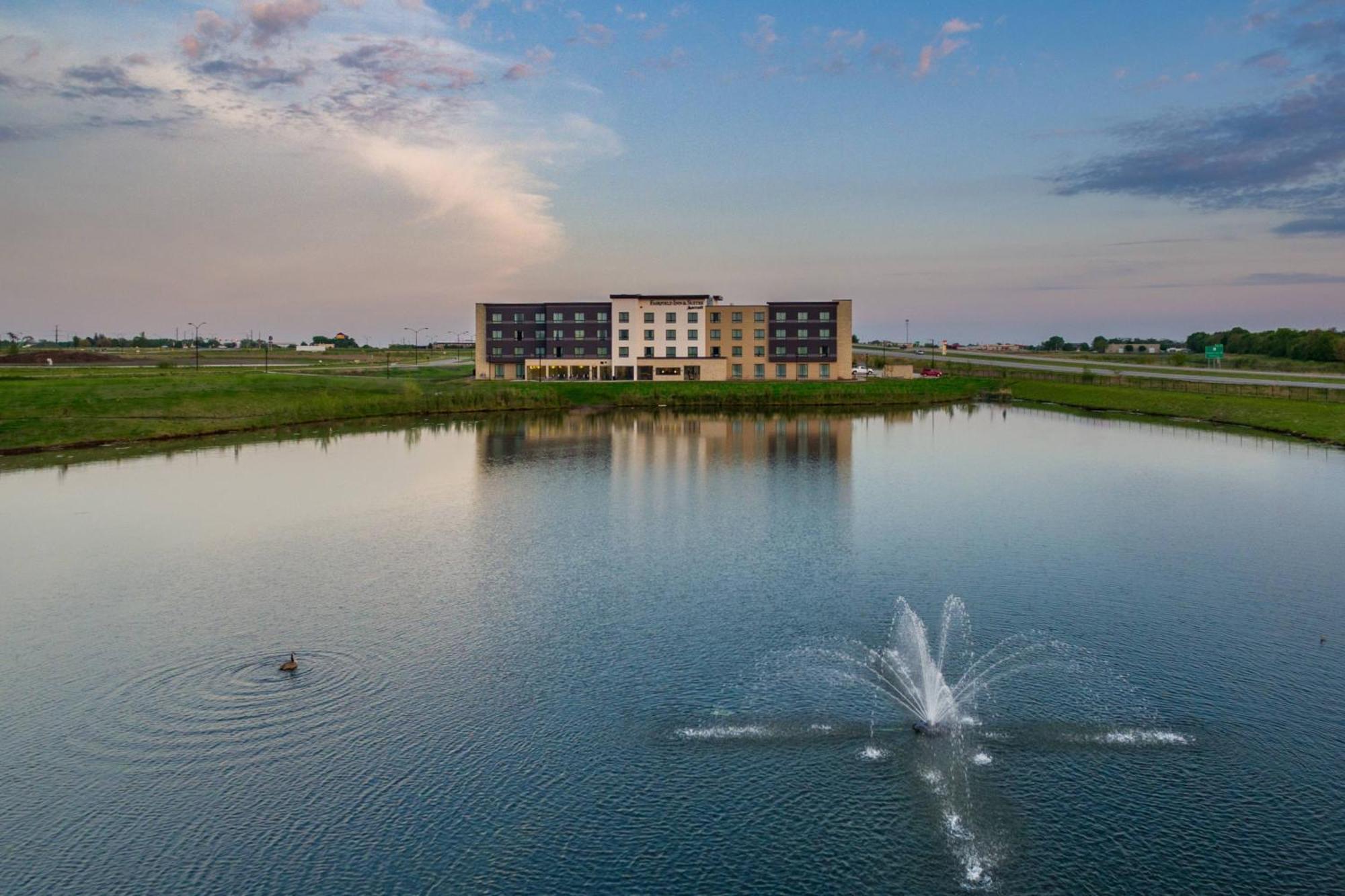 Fairfield Inn & Suites By Marriott Des Moines אלטונה מראה חיצוני תמונה